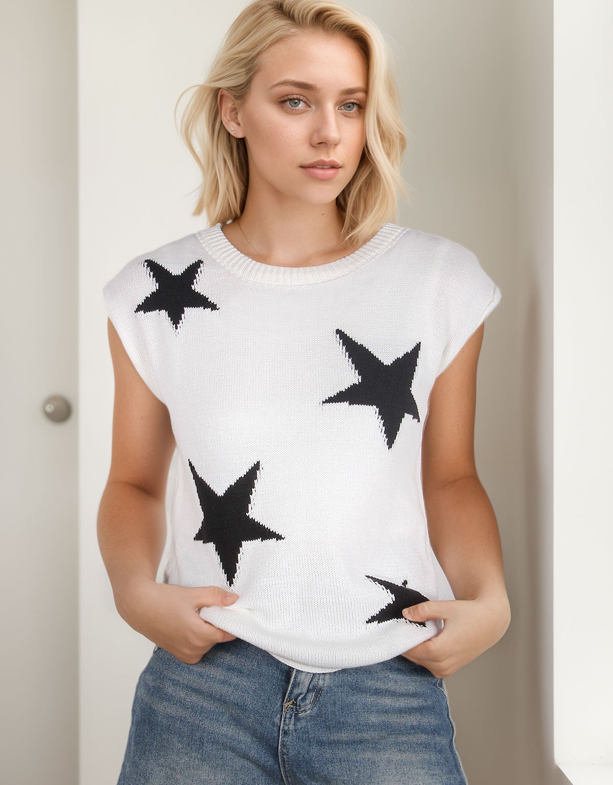 Star Pattern Sleeveless  Crewneck Tank Top